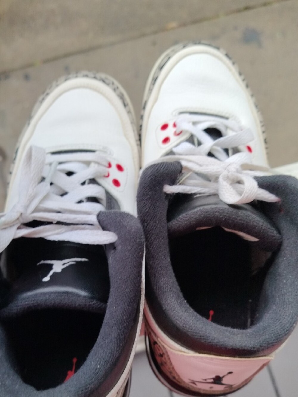Jordan Black and White Youth Sneakers - Picture 4 of 7